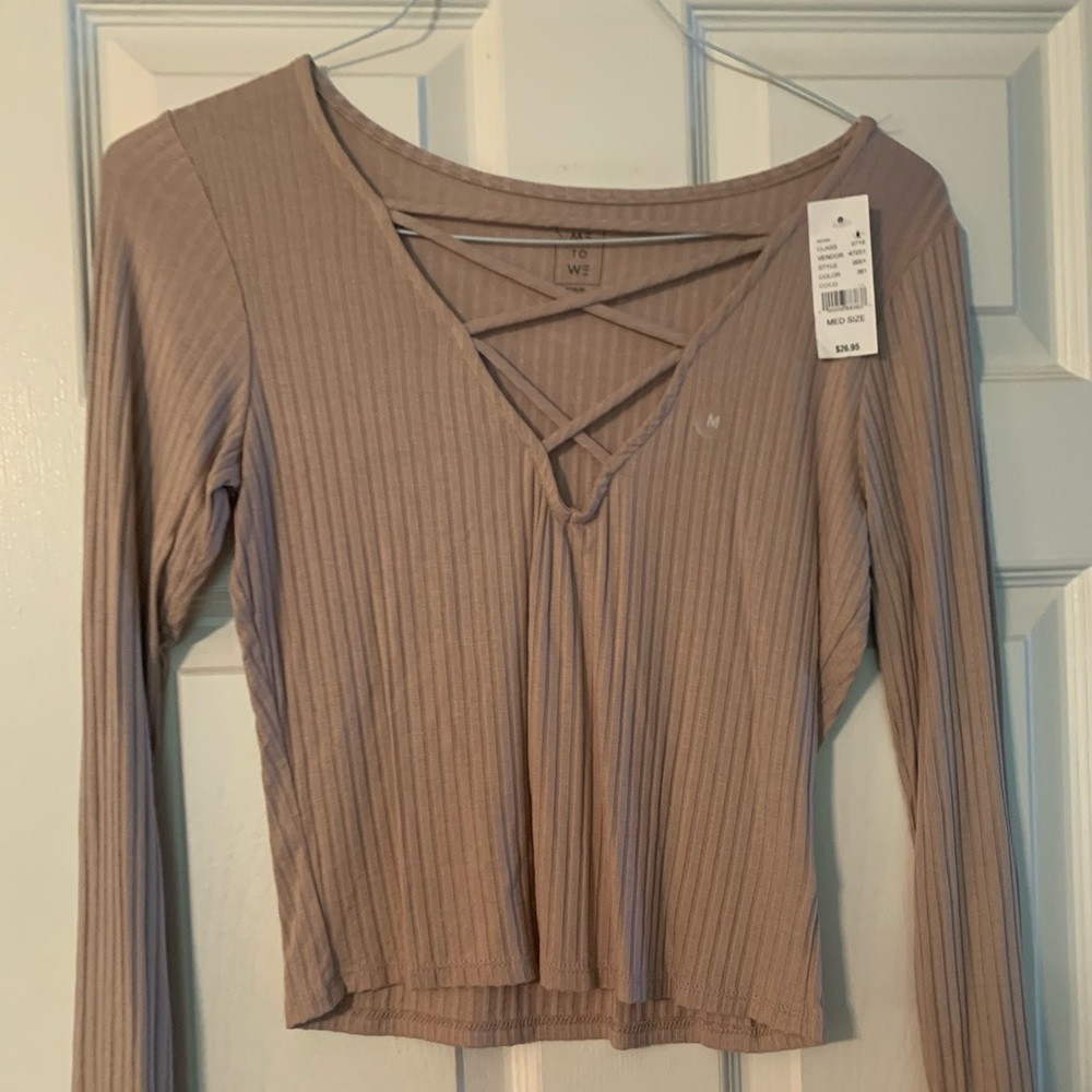 BRAND NEW WITH TAGS FITTED CRISS CROSS NUDE TOP !!